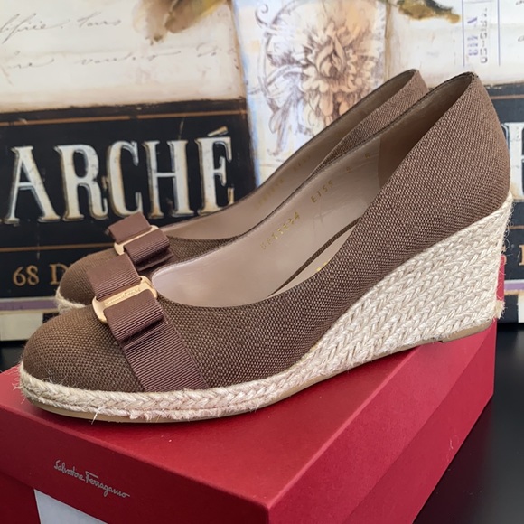 Salvatore Ferrgamo Womens Wedge Sz 9 - Picture 4 of 9